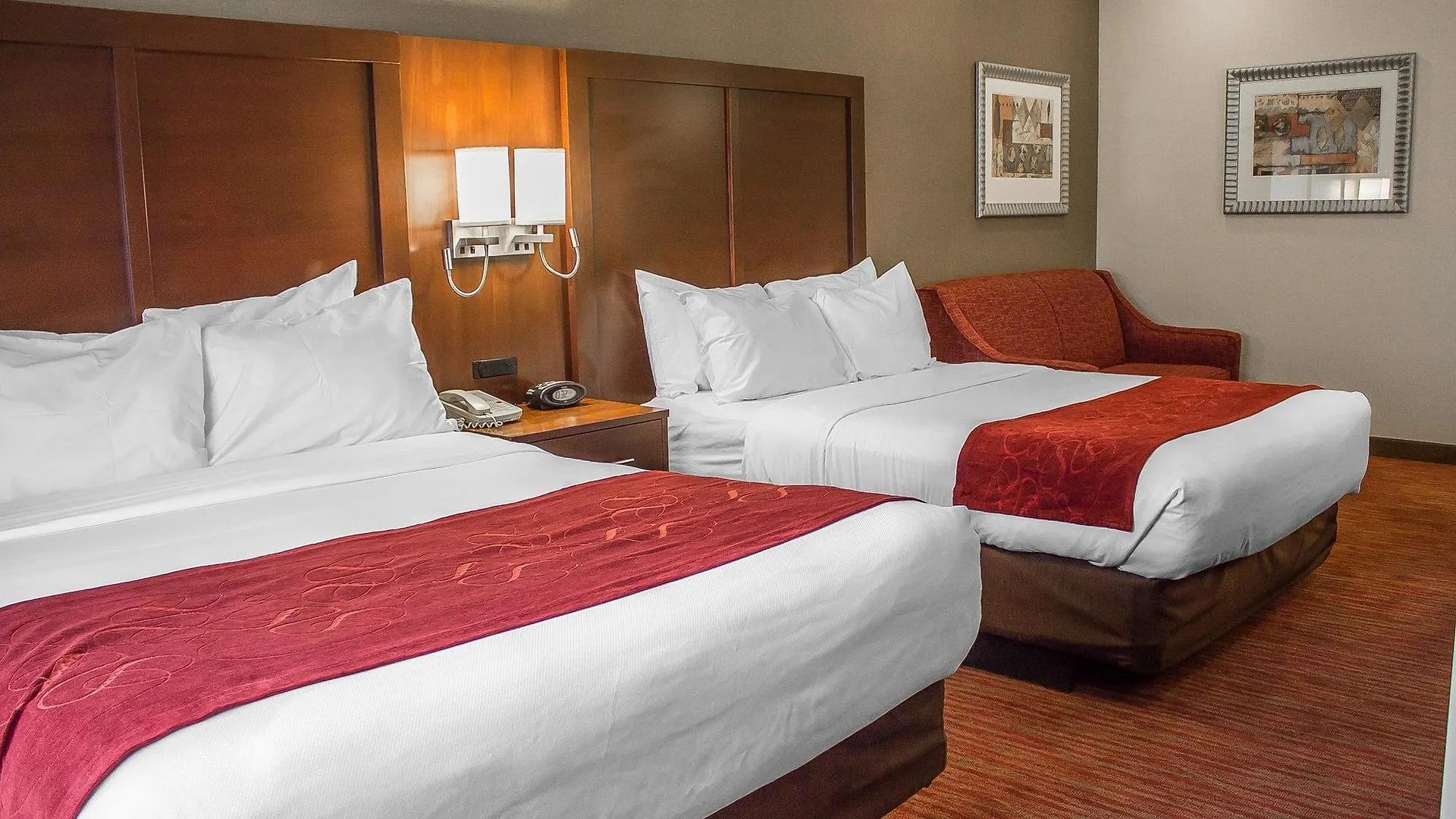 Comfort Suites Columbus Hotel