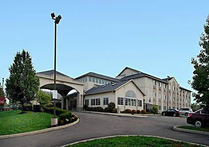 Comfort Suites Columbus Hotel