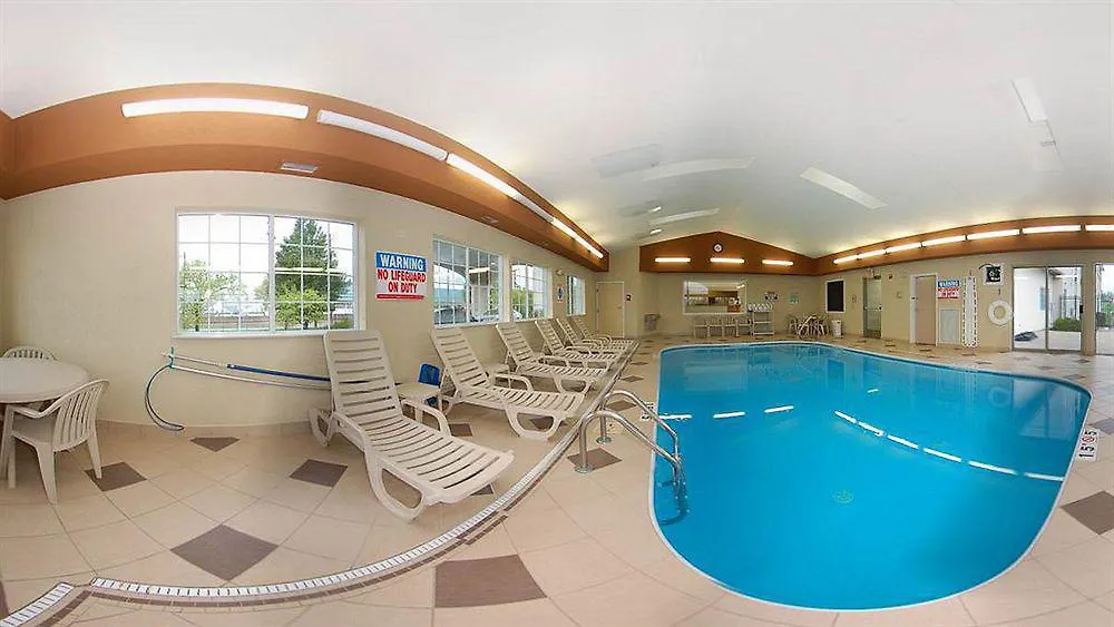 Comfort Suites Columbus 3*,